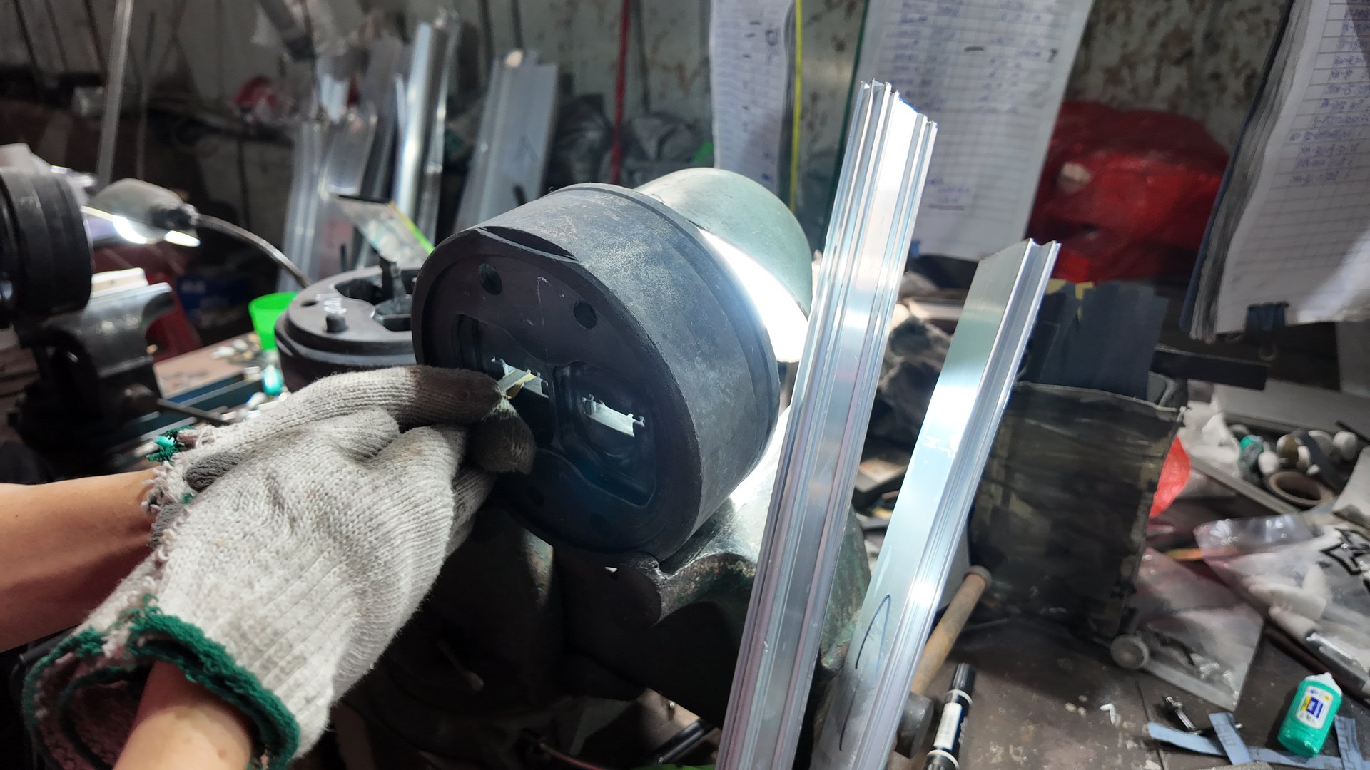 Die and profile comparison at the tooling workbench